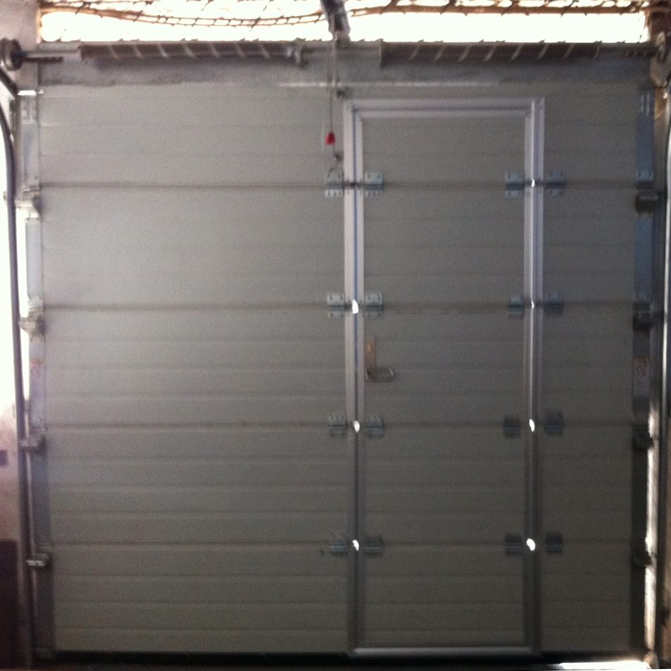 Automatic PU Foam Insulated Garage door with Pedestrian Door